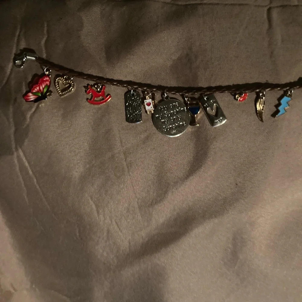 Charm bracelets - Picture 2 of 2